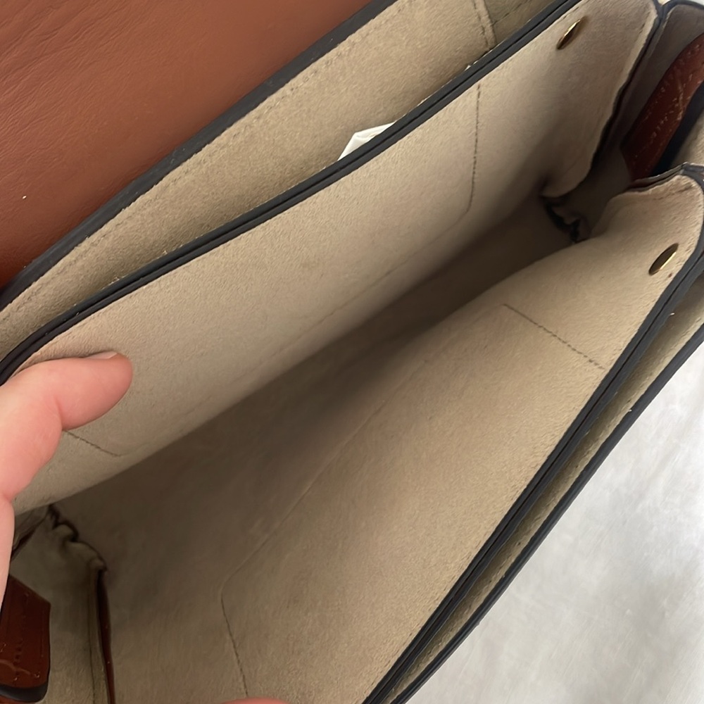 Chloe Faye Crossbody Brown Leather - Picture 7 of 10